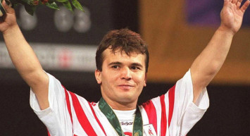 Naim Süleymanoğlu Kimdir?