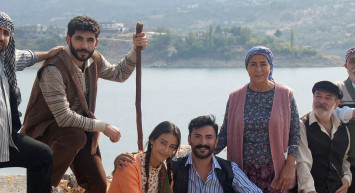 Petrol Sevdası Filminin Konusu Nedir?