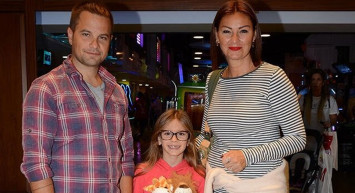 Pınar Altuğ’un kızı Su Atacan gündeme damga vurdu! Mezuniyette giydiği kıyafet babasını çileden çıkardı