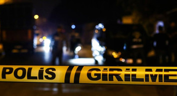 Sakarya'da komşusuyla birlikte olurken 10 yaşındaki oğluna yakalanan anne dehşet saçtı