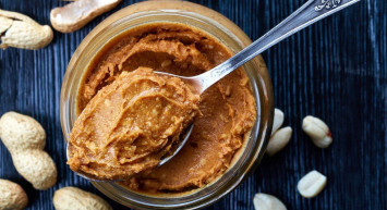 Şekersiz fıstık ezmesi nasıl yapılır, faydaları nelerdir? Şekersiz fıstık ezmesi nasıl tüketilir, kaç kaloridir? Evde şekersiz fıstık ezmesi yapımı ve tüketim önerileri