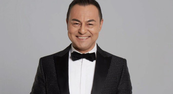 Serdar Ortaç canlı yayına sarhoş çıktı, rezil oldu: Tarkan'a zehir zemberek hakaretler!