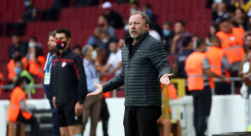 Sergen Yalçın'dan Hatayspor - Beşiktaş Maçının Ardından Futbolcularına Uyarılar Geldi!