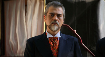 Serhat Tutumluer Kimdir? 