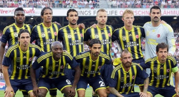 Sheriff'in Hocası, Eski Fenerbahçeli Kuyt'ı Eleştiren Yorumlarda Bulundu!