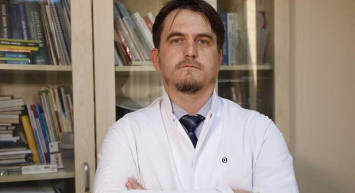 Sıcakta sokakta satılan yiyecek yiyenlerden dikkat: Uzmanından uyarı geldi!