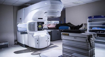 Sol Memesinde Batma Hisseden Adamda Meme Kanseri Çıktı