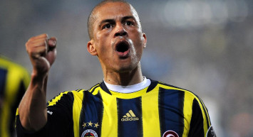 Alex Fenerbahçe'ye Geri Dönüyor!