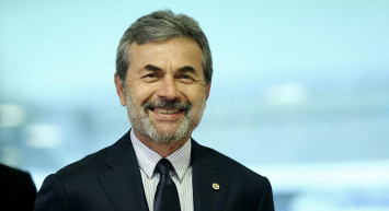 Son Dakika: Ünlü Futbol Yorumcusu Duyurdu Aykut Kocaman Fenerbahçe'ye mi Geliyor?