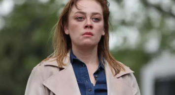 'Son'bahar mı? Demet Evgar'lı Bahar dizisinden sevenlerini üzecek bomba haber: ''Yayınlanmayacak''