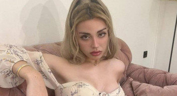 Sosyal medya fenomeni Mika Raun canlı yayında titreme krizine girdi!