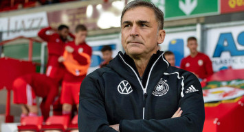 Stefan Kuntz Kimdir?