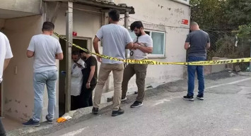 Sultangazi'de kan donduran olay! Kötü kokular üzerine gelen ev sahibi bazanın içinde gördüğü şeyle şoke oldu