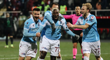 Süper Lig'e veda eden Çaykur Rizespor, Şampiyon Trabzonspor'un futbolcusu Murat Cem Akpınar'ı transfer etmek istiyor!