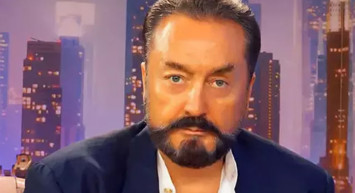 Tekrar gündeme geldi! Her detayı dehşet saçıyor: Adnan Oktar'ın davetine hangi ünlü isimler katılmıştı?