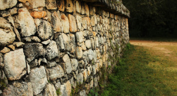 Trabzon'da taş duvarla etrafı ördü 42 yıl boyunca garajda sakladı sebebi ise şaşırttı