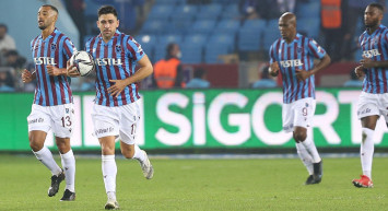 Trabzonspor-Fenerbahçe Derbisine Damga Vuran Anastasios Bakasetas, Ülkesinde Gündem Oldu!