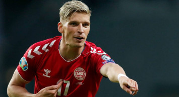 Trabzonspor'da transferde Jens Stryger Larsen sesleri geliyor! Şampiyonlar Ligi kadrosu için hazırlıklara başladılar