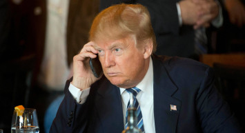 Trump Kendi Twitter'ını Kuruyor!