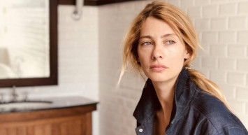 Tuba Ünsal plajda magazinlere poz vereceğim derken rezil oldu!