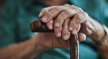 TÜİK'ten dikkat çeken çalışma: 4 haneden birinde en az bir yaşlı fert var!