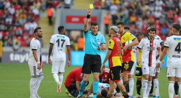 Turgay Demir Göztepe - Beşiktaş maçının hakemi Ümit Öztürk'e çok ağır eleştirilerde bulundu