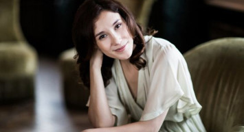 Türkiye'nin en bilindik yetişkin film yıldızı Sibel Kekili seneler sonra ilk defa Türkiye'ye geldi bakın son hali nasıl...