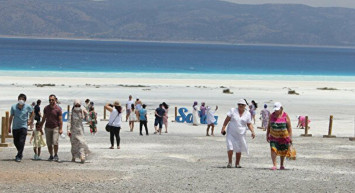 Türkiye'nin Maldivleri Salda Gölü’ne Ziyaretçi Akını