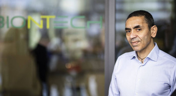 Uğur Şahin ‘Koronavirüs Salgını Ne zaman Biter?’ Sorusunu Yanıtladı