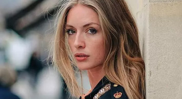 Ünlü oyuncu gönlünü uzaklara kaptırdı: Eski FBI çalışanıyla aşk yaşıyor!