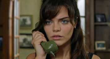 Ünlü oyuncu Hilal Altınbilek'in acı günü: Dostları yalnız bırakmadı