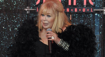 Ünlülerin Diyet Sırları: Zerrin Özer Nasıl Zayıfladı?