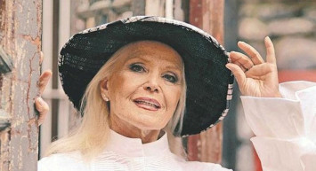 Usta Sanatçı Gönül Yazar'dan korkutan haber: Apar topar hastaneye kaldırıldı!