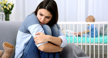 Vicdansız Annenin 5 aylık bebeğine yaptıkları akıllara durgunluk getirdi! O anlar kameralara anbean yansıdı