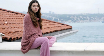 Yalı Çapkını'nda akıl almaz çekim hatası: İzleyicilerin dikkatinden kaçmadı! ''Ölümcül hastalığı olan Seyran değilmiş...''