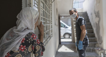 Yapamazsın Diyenlere İnat Gaziantepli Kadın Tek Başına Çiftlik Yönetiyor