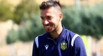 Yeni Malatyaspor'dan ayrılan Adem Büyük, Polonya ekibi Wisla Krakow'a transfer oldu!