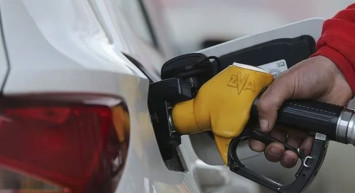 Zam zam nereye kadar! Akaryakıt fiyatları şju tarihten itibaren artık düşüşe geçecek! Vatandaşlar sonunda rahat nefes alabilecek