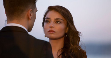 Çağatay Ulusoy ve Ayça Ayşin Turan'ın Yakınlaşma Sahnesi