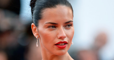 Adriana Lima Makyajsız Haliyle Beğeni Topladı