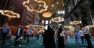Ayasofya'ya Yoğun İlgi Devam Ediyor