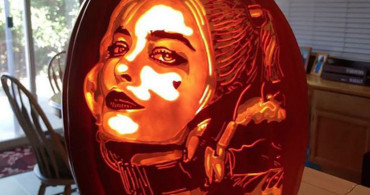 Popüler Karakterlere Dönüşen Kabaklara Halloween İmajı