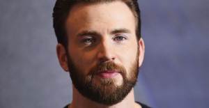 Chris Evans Yanlışlıkla Cinsel Organının Fotoğrafını Yayınladı
