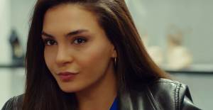 Hercai Dizisinin Yıldızı Ebru Şahin Yeni Paylaşımı İle Mest Etti 