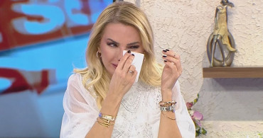 Ece Erken Canlı Yayında Gözyaşlarına Boğuldu