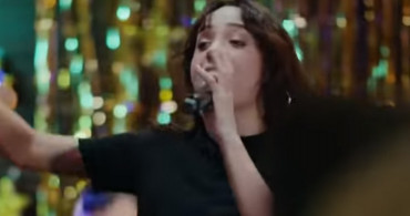 Zeynep Bastık Yasak Elma Dizisine Döndü