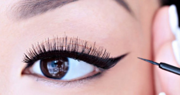 Kuyruklu Eyeliner Nasıl Sürülür?