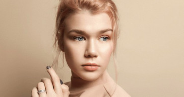 Biometrik Fotoğrafta Güzel Çıkmanızı Sağlayacak Makyaj Tüyoları