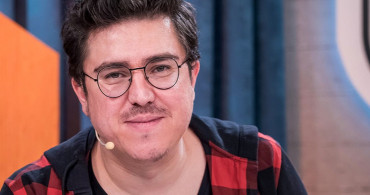 İbrahim Büyükak Kimdir? İbrahim Büyükak Boyu Kaç, Kilosu Kaç, Aslen Nereli, Sevgilisi Kimdir?