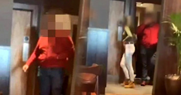 Ünlü Tavuk Restoranında Çift Birlikte Olurken Yakalandı